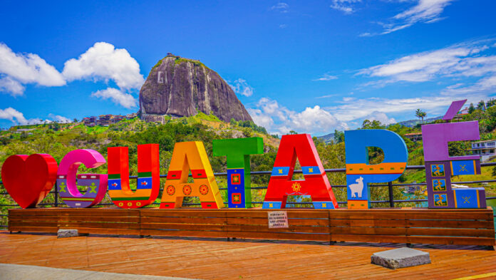 Guatape-avanza-con-el-turismo