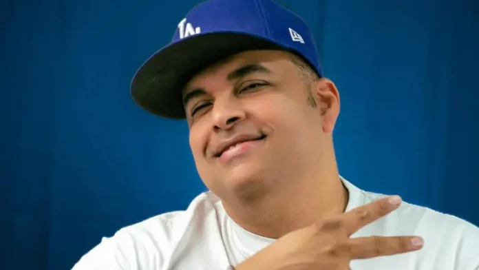 Rolando-Ochoa-compositor-cantante-y-acordeonero